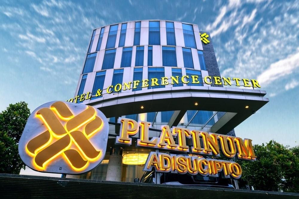 Platinum Adisucipto Hotel & Conference Center Yogyakarta Exterior photo