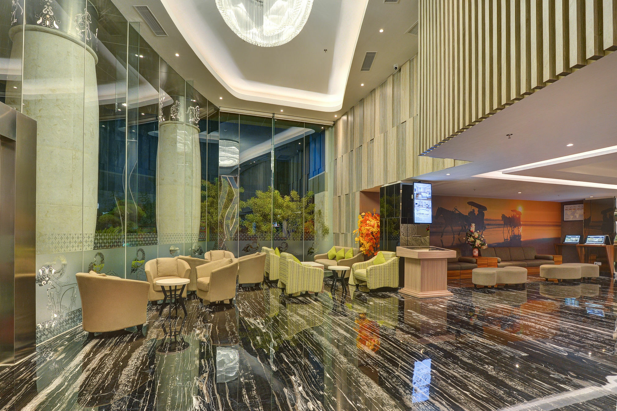 Platinum Adisucipto Hotel & Conference Center Yogyakarta Exterior photo